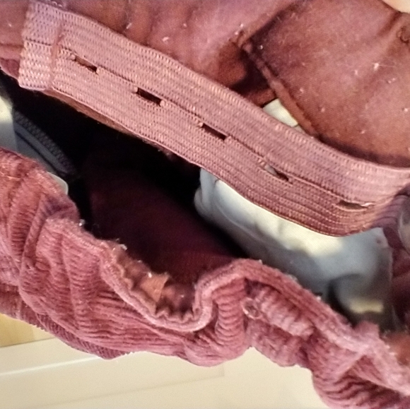 5T old navy burgundy corduroy pants - Picture 8 of 8